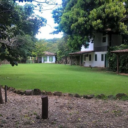 Pousada Do Ipe Goias Exterior photo